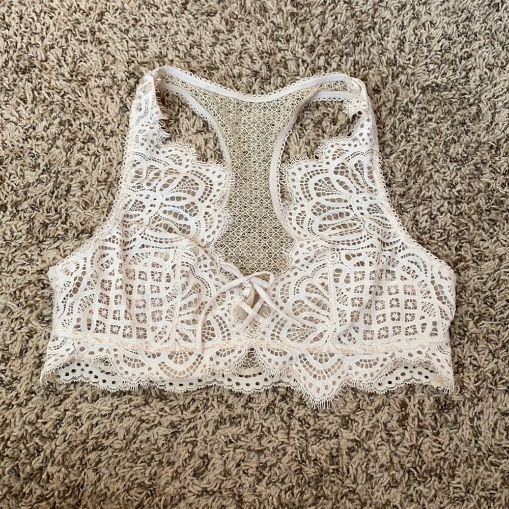 Victoria’s Secret dream angels bralette size Medium  off white lace